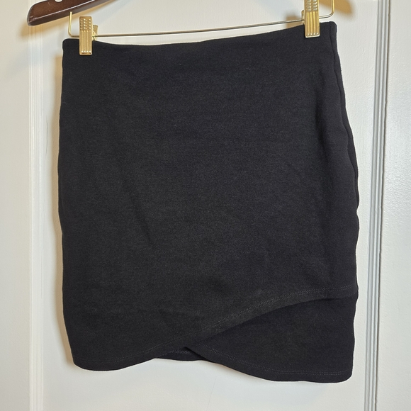 Sunday Best Medium BNWOT Black Mini Asymetrical Wrap Hem Cute Skirt Aritzia - Picture 3 of 9